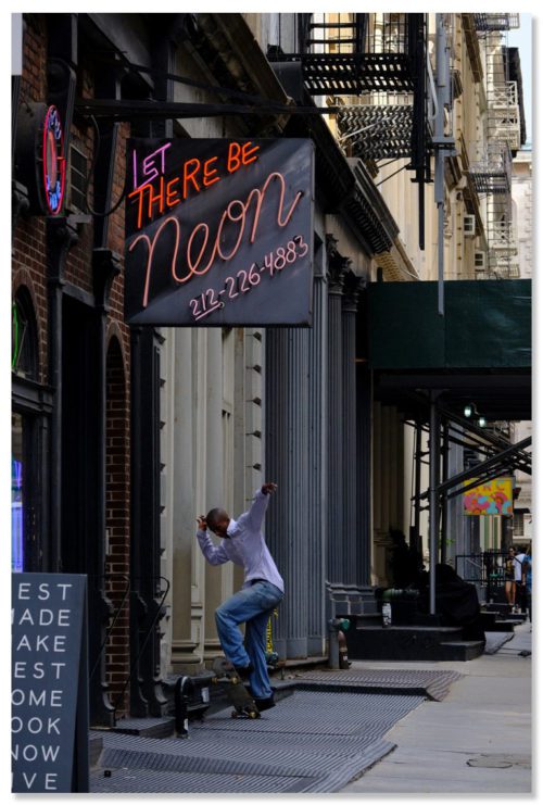 Photographie de New York Neon Streeter