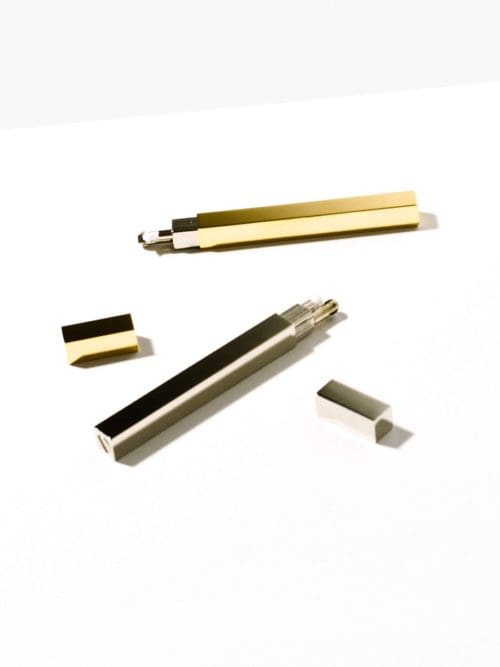 détail d'un briquet tsubota